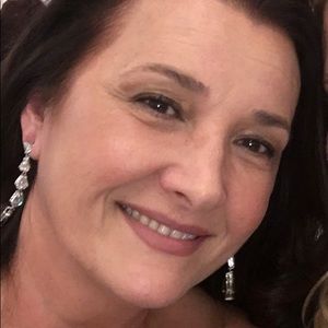 Meet your Posher, Hana